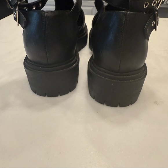Mary Jane’s Black Double Buckle T-Strap Chunky Soles Sz 10 NEW - Picture 9 of 9